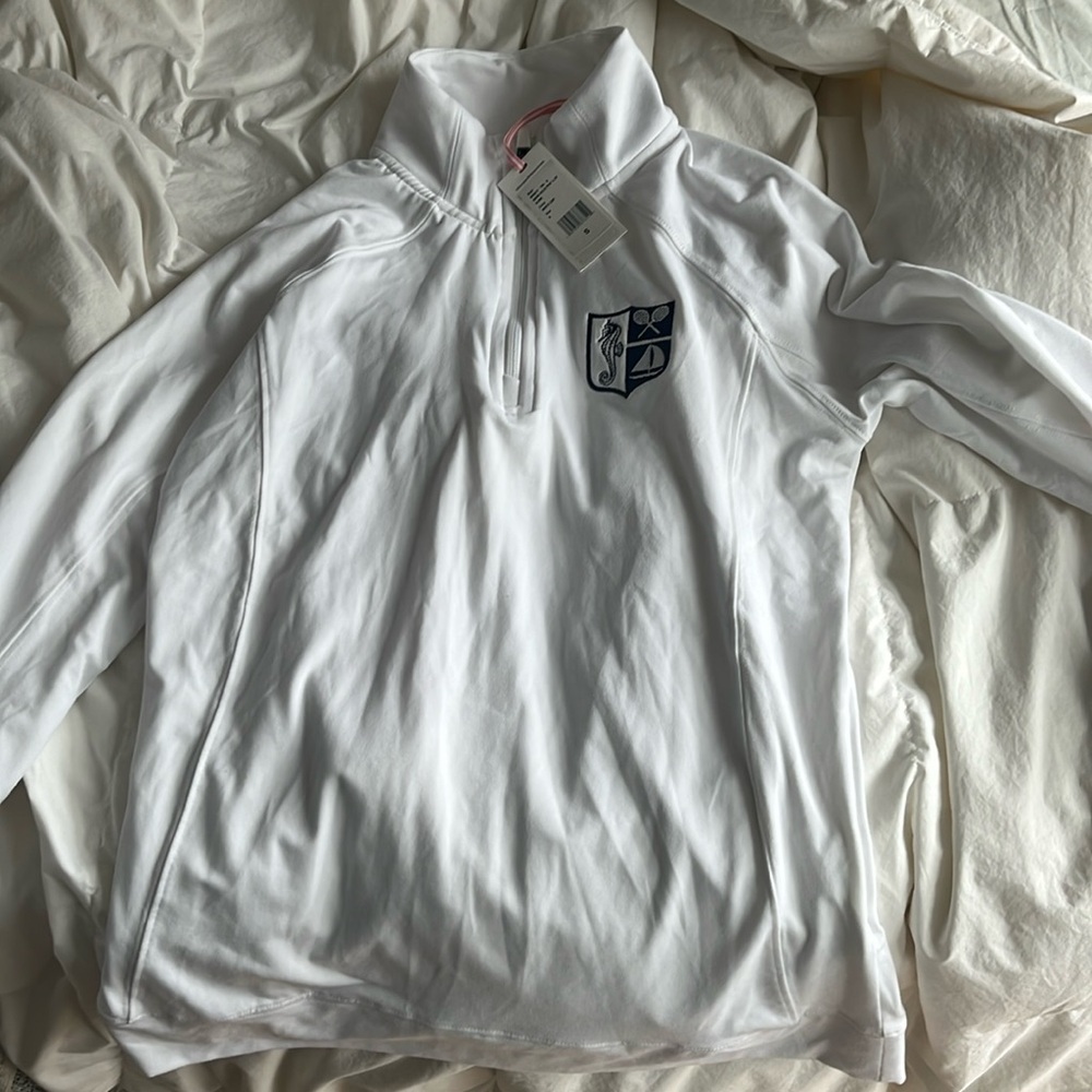 new with tags vineyard vines pullover size small